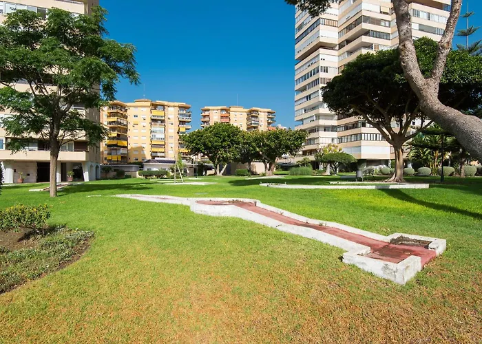 Magic Of The Ocean, Front Line Beach In Playamar-Parking, Sea Views, Pool, Tenis, Paddle, Wifi And Aircon