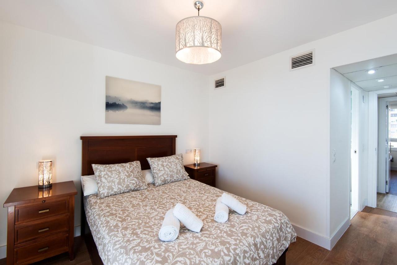 Appartement Magic Of The Ocean, Front Line In Playamar-parking, Sea Views, Pool, Tenis, Paddle, Wifi And Aircon *