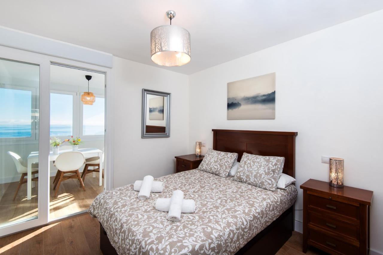Magic Of The Ocean, Front Line In Playamar-parking, Sea Views, Pool, Tenis, Paddle, Wifi And Aircon Appartement