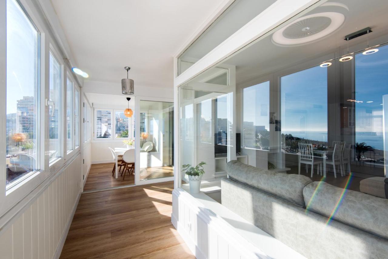 Apartament Magic Of The Ocean, Front Line In Playamar-parking, Sea Views, Pool, Tenis, Paddle, Wifi And Aircon *