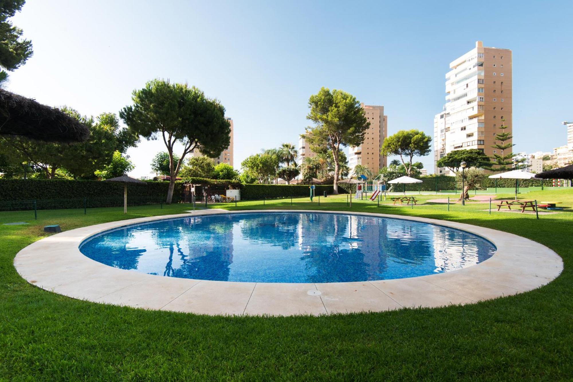 Appartement Magic Of The Ocean, Front Line In Playamar-parking, Sea Views, Pool, Tenis, Paddle, Wifi And Aircon *